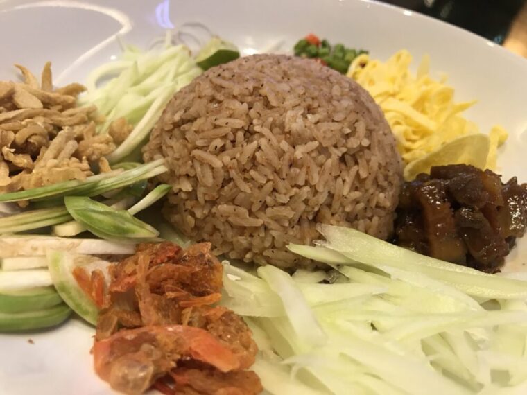 タイご飯料理【カオクルックカピ】タイ風海老みそ混ぜご飯