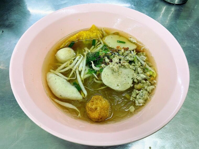 タイ麺料理【クイッティアオナムサイウンセン】タイラーメン