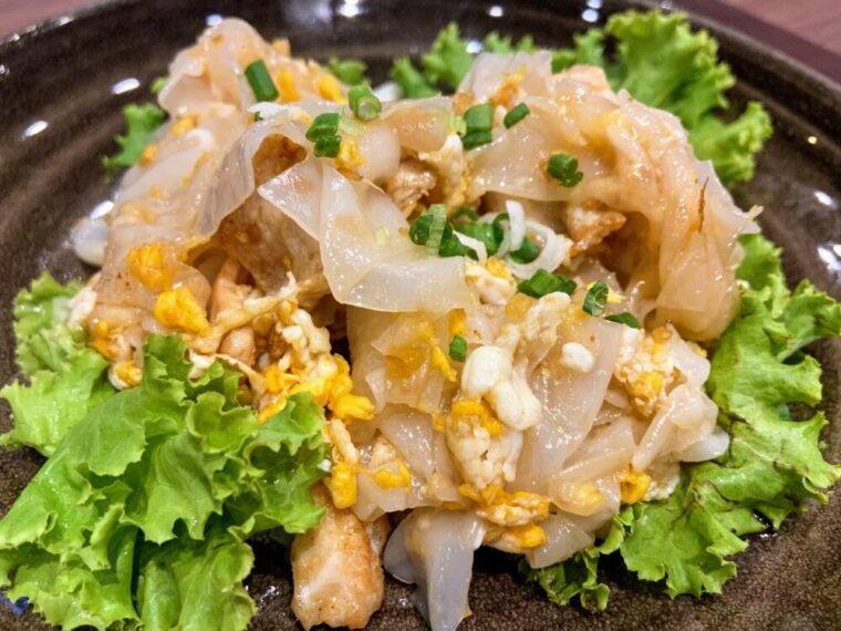 タイ麺料理【クイッティアオクアガイ】タイ風塩焼きそば