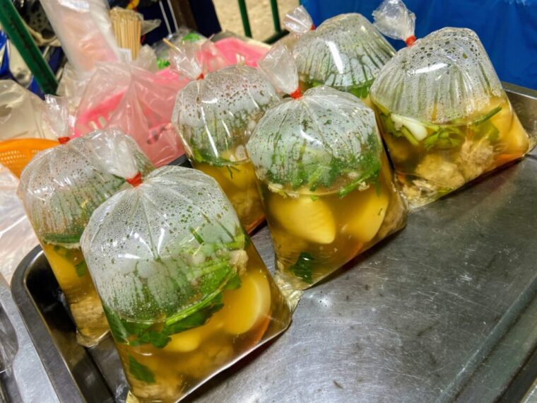 タオスープ料理【屋台のトムジュー】タイ風透明野菜スープ