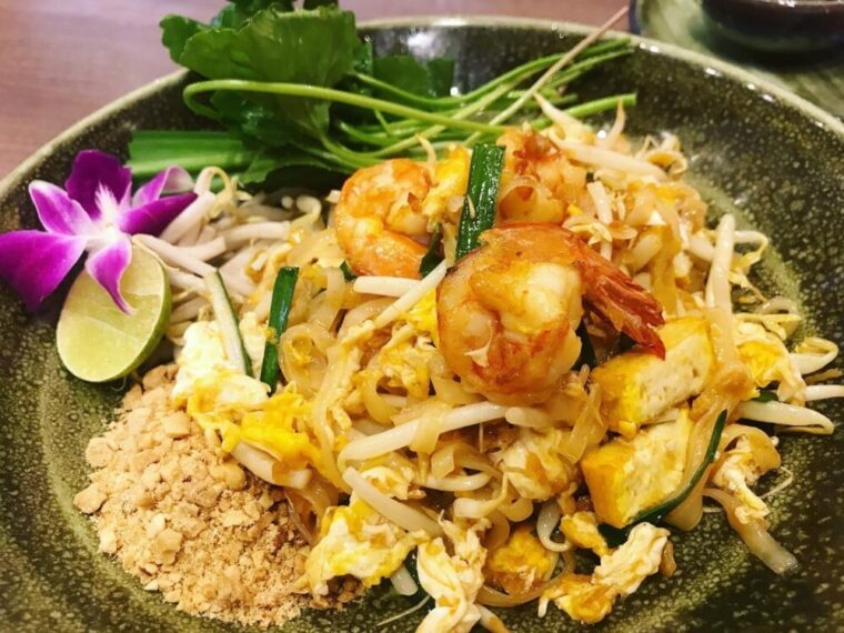 タイ麺料理【パッタイクンソット】海老パッタイ