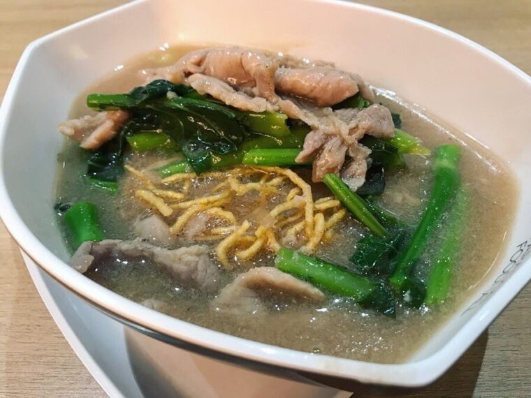 タイ麺料理【ラートナームーミークロップ】タイ風あんかけ揚げ麺