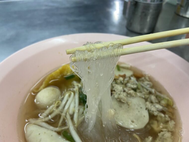 タイ麺料理【クイッティアオナムサイウンセン】タイラーメン