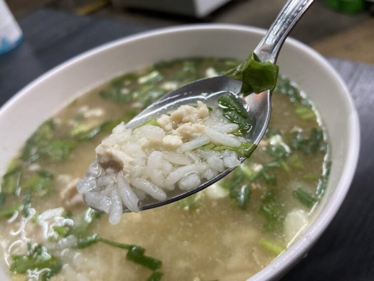 タイご飯料理【カオトムガイ】タイ風鶏肉サラサラお粥