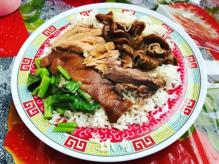 タイご飯料理【カオカームー】タイ風豚足ご飯
