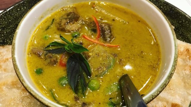 タイカレー【ゲーンキアオワーンヌア】グリーンカレー