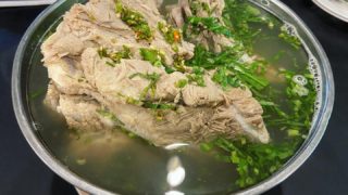 タイスープ料理【レンセープモーファイ】豚背骨マナオ煮スープ