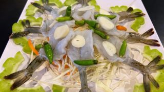 タイサラダ料理【クンチェーナンプラー】タイ風生海老サラダ