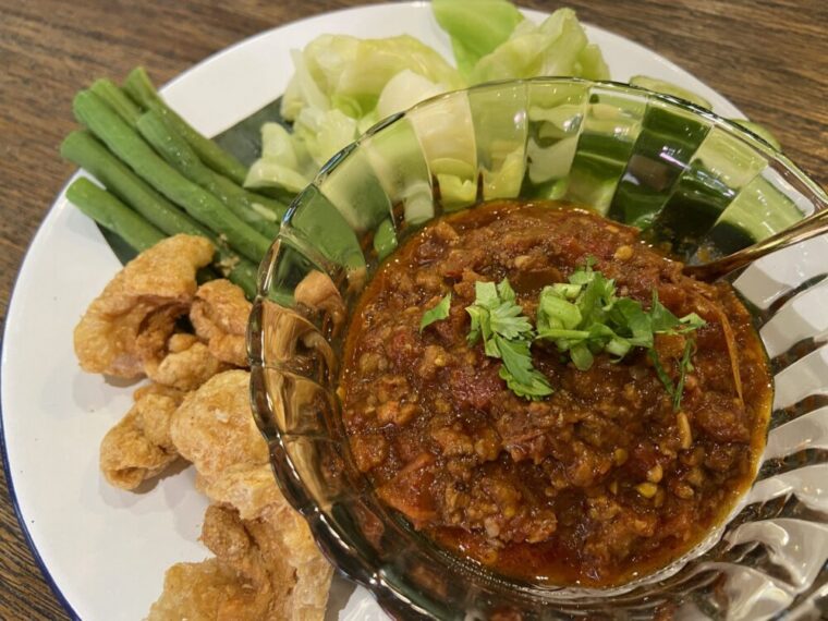 タイおかず料理【ナムプリックオーン】豚ひき肉とトマトのディップ