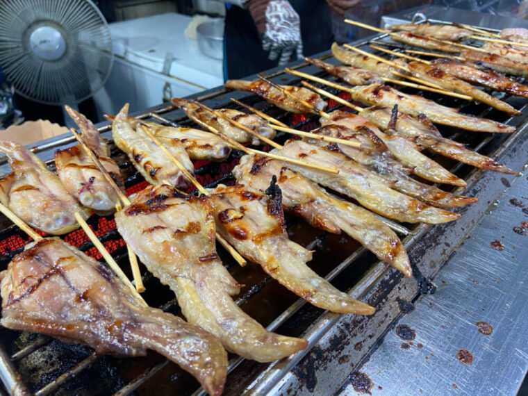 タイおかず料理【ピックガイヤーン屋台】タイ風手羽先焼き鳥