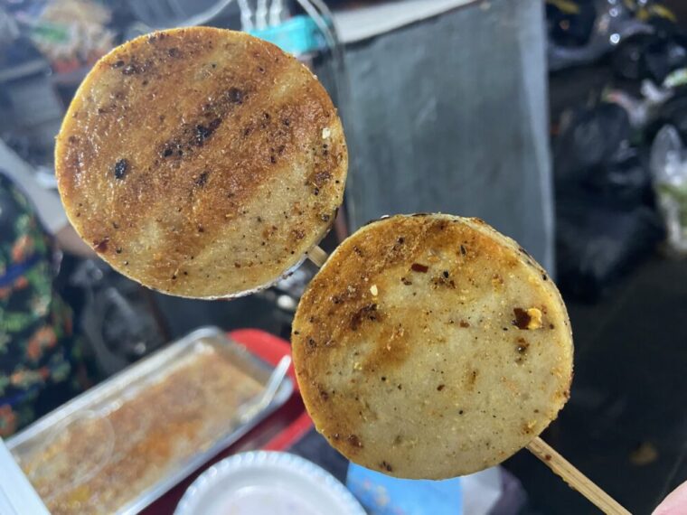 タイおかず料理【ムーヨーピンマーラー】串焼きベトナム風ソーセージマーラー味