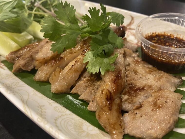 タイおかず料理【ヌアヤーン】タイ風牛肉ステーキ