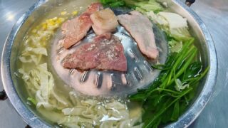 タイ鍋料理【ムーガタ鍋】タイ風焼肉しゃぶしゃぶ