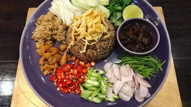 タイご飯料理【カオクルックカピ】タイ風海老みそ混ぜご飯