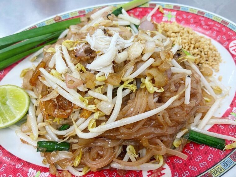 タイ麺料理【パッタイプー】タイ風蟹入り焼きそば
