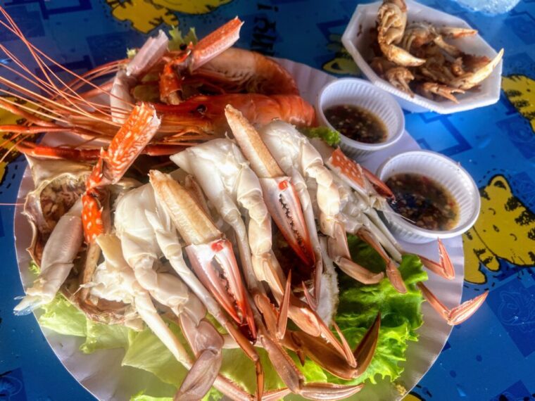 タイおかず料理【プーヌンとクンヌン】蒸し蟹と蒸し海老