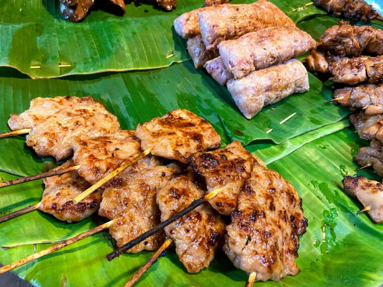 タイおかず料理【屋台のムーピン】タイ風焼きとん