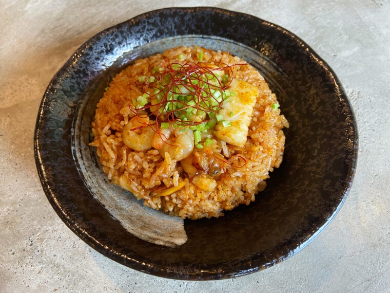 タイご飯料理【カオパットナムプリックパオ】タイ式チリインオイル炒飯