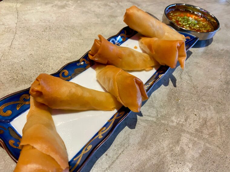 タイおかず料理【ポーピアトート】タイ式揚げ春巻き
